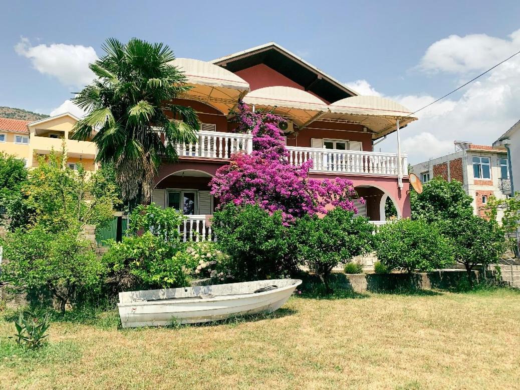Peaceful, Cosy Tivat Guesthouse Exterior foto