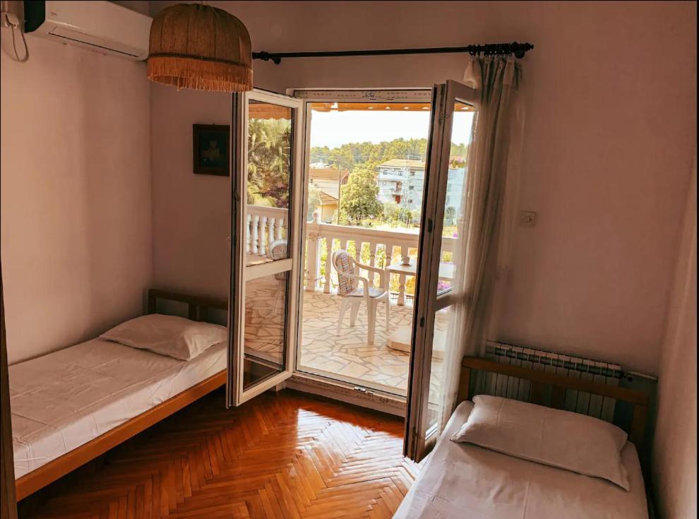 Peaceful, Cosy Tivat Guesthouse Exterior foto