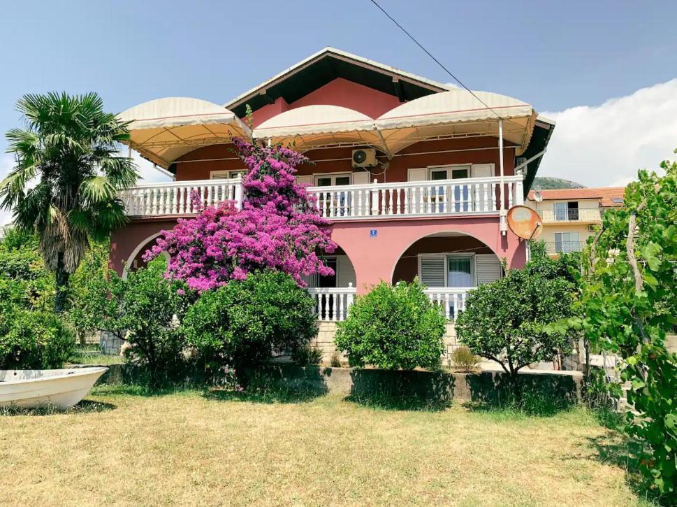 Peaceful, Cosy Tivat Guesthouse Exterior foto