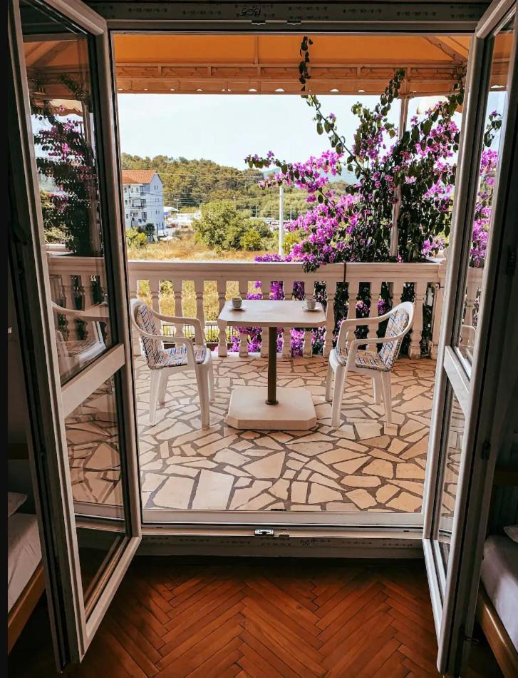 Peaceful, Cosy Tivat Guesthouse Exterior foto
