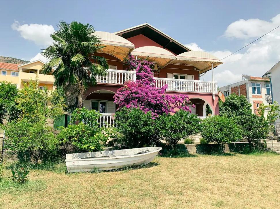 Peaceful, Cosy Tivat Guesthouse Exterior foto